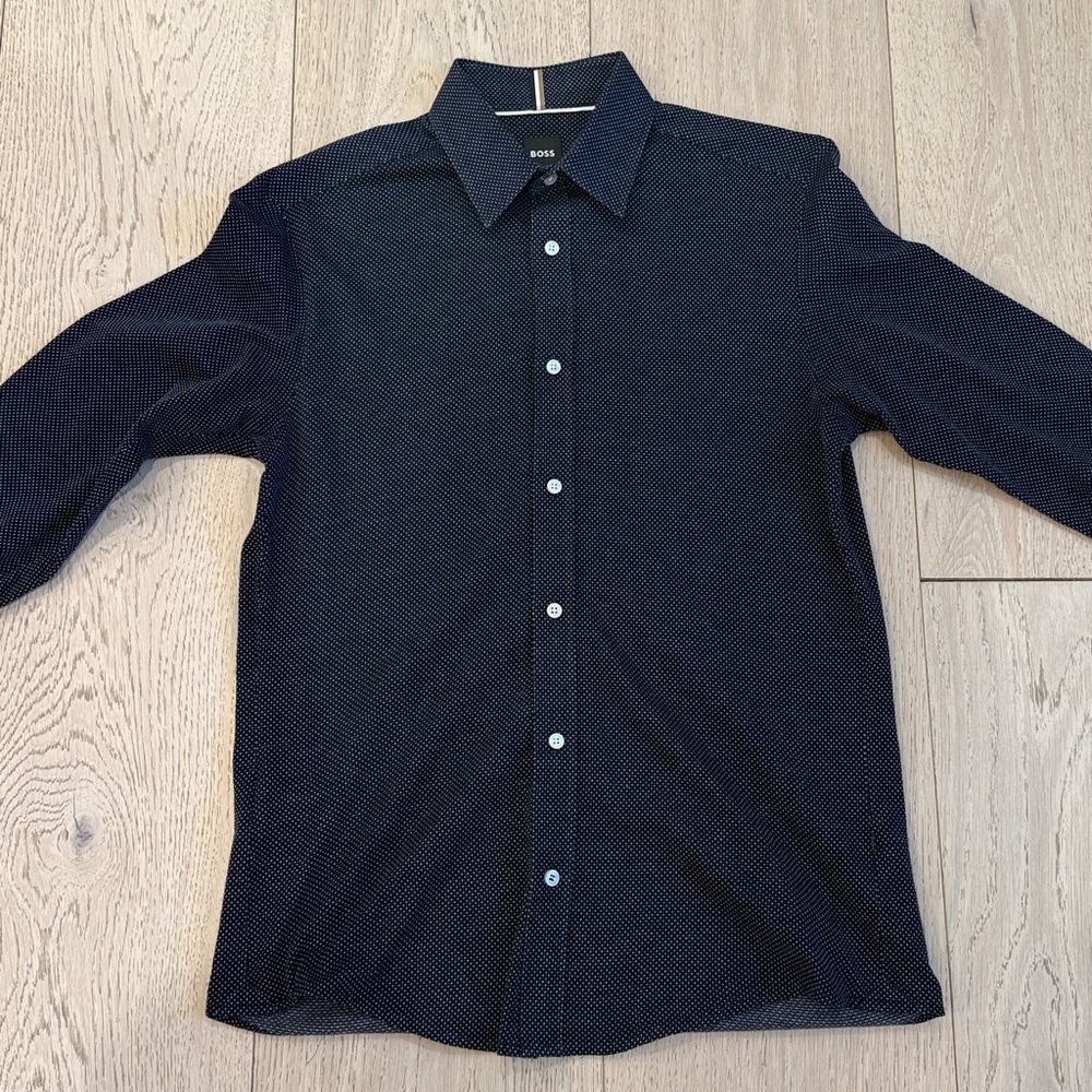 BOSS Button Down Dress Shirt in Navy Size Small - Picture 4 of 13
